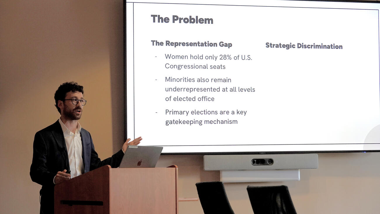 Ben Kinder presents his thesis
