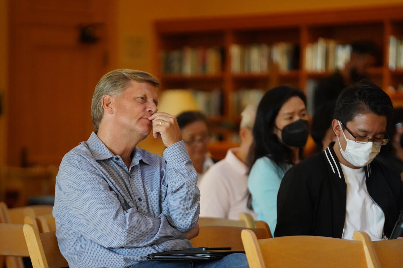 Michael McFaul listens to Susan Shirk speak during the 2022 Hsieh Memorial Lecture.