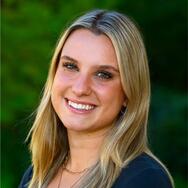 Faith Zehfuss Headshot