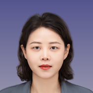 Qianqian Sang professional headshot.