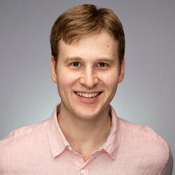 Trevor Davis headshot
