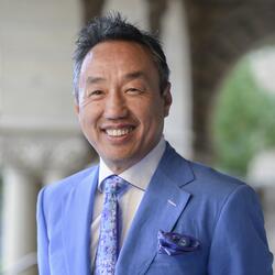 Headshot of Edward Zeng