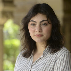 Aylin Salahifar Headshot