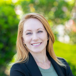 Jen Major headshot