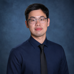 Zhiren Hu headshot