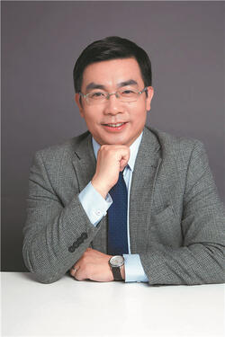 Gangsheng Bao headshot