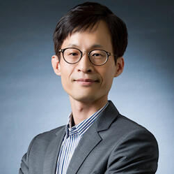 headshot of Byoung-jin Ahn