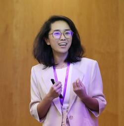 Minh Li Photo