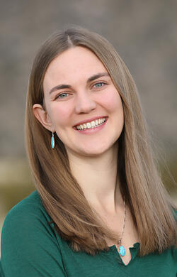 Eliza Ennis Photo