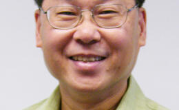Huang Jianli Photocrop