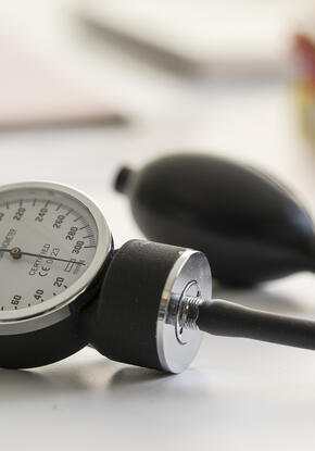 A photo of a blood pressure gauge 
