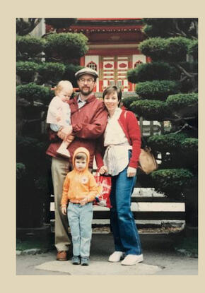 a family photo at the Japanese Tea Garden in Golden Gate Park