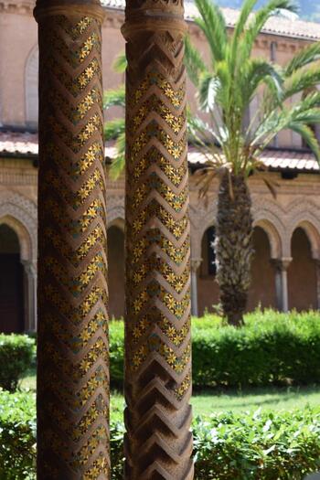 jeweled columns in a courtyard