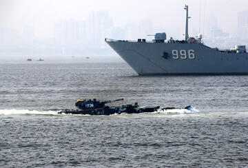 The marines of China navy participate in the annual military training on January 3, 2018 in Zhanjiang,