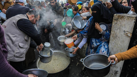 Families are desperate for food aid in Gaza