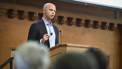 Amir Tibon delivers the 2025 Daniel Pearl Memorial Lecture