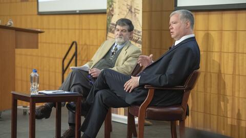 Steven Biegun and Robert Carlin in discussion at Stanford