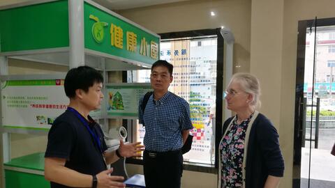 Karen Eggleston speaking to staff at Zhejiang Provincial CDC, China