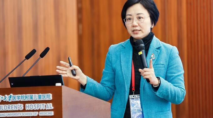 Professor Jiang Fan speaking at 2025 ECD conference.