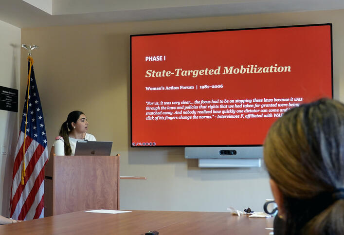 Zoya Fasihuddin presents her honors thesis