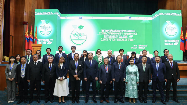 Sustainability Dialogue 2025 participants gather for a group photo