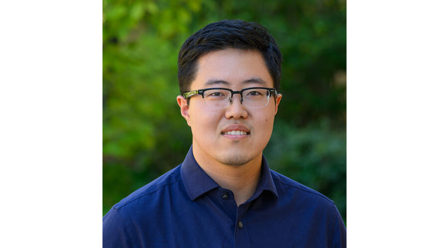 Headshot of MIP Student Ran Guo 