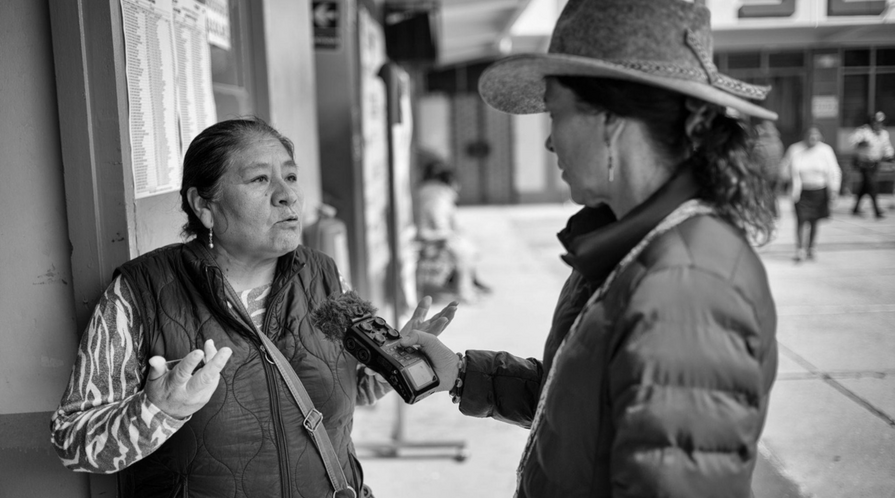 Beatriz Magaloni interviews a voter on April 12, election day, at a polling station in the province of Anta, Cusco. Several interviews were conducted that same day inside and outside polling stations in this southern Andean region.