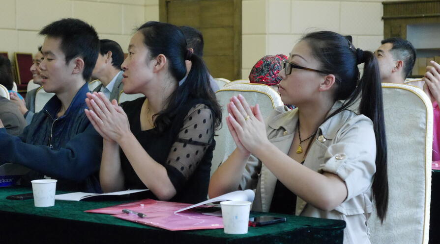 9768042085 b91a665db3 o